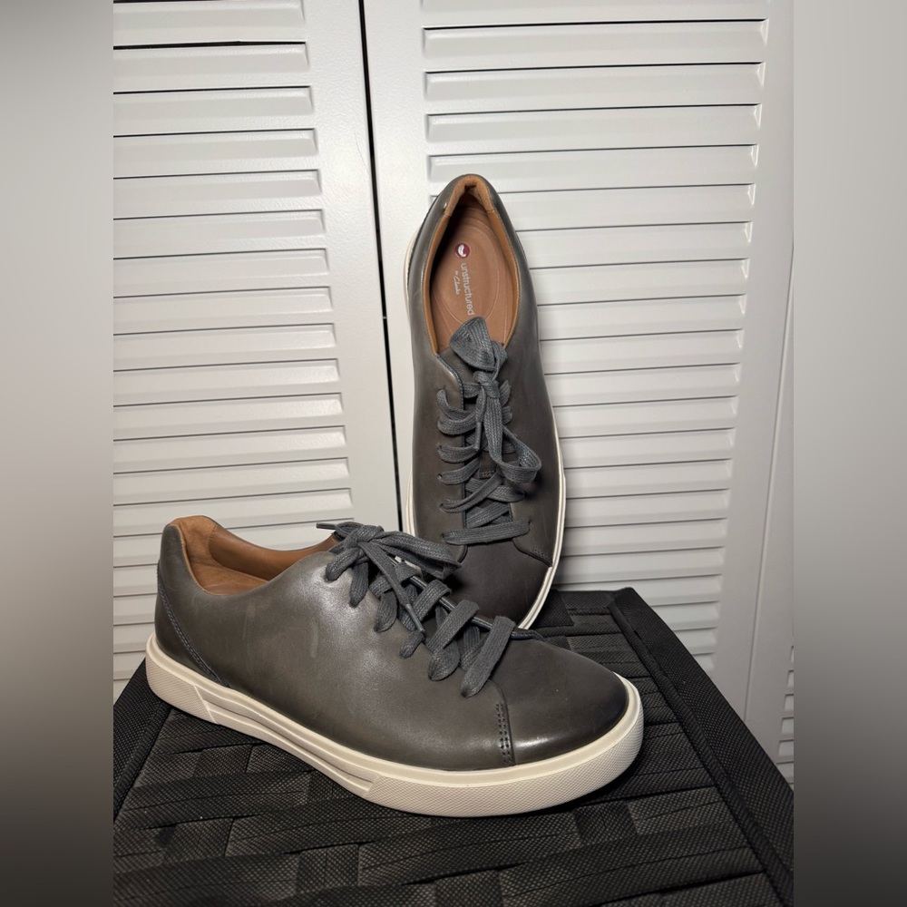 Clark’s Mens Un Costa Lace Dark Blue Leather size 8 new without box